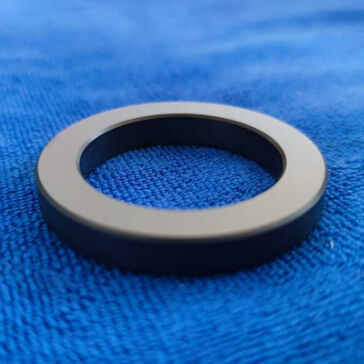 Corrosion Resistant SSIC Thrust Washer With High Temperature Stability And Low Friction For Industrial Applications